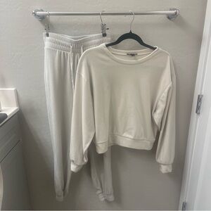 Express Cream Velour Sweatshirt + High Waist Jogger Set